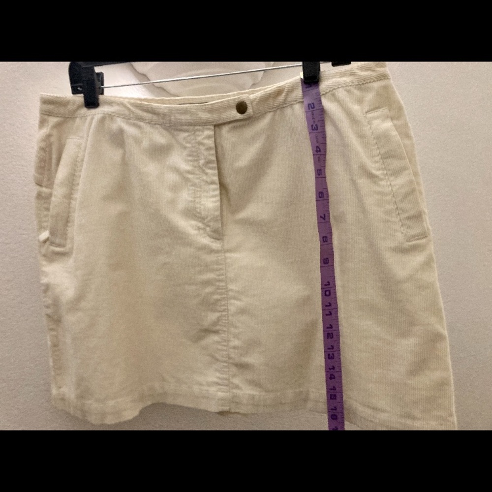 The Limited - Women’s Off White/Cream Color, Corduroy, Mini Skirt. Size 14.